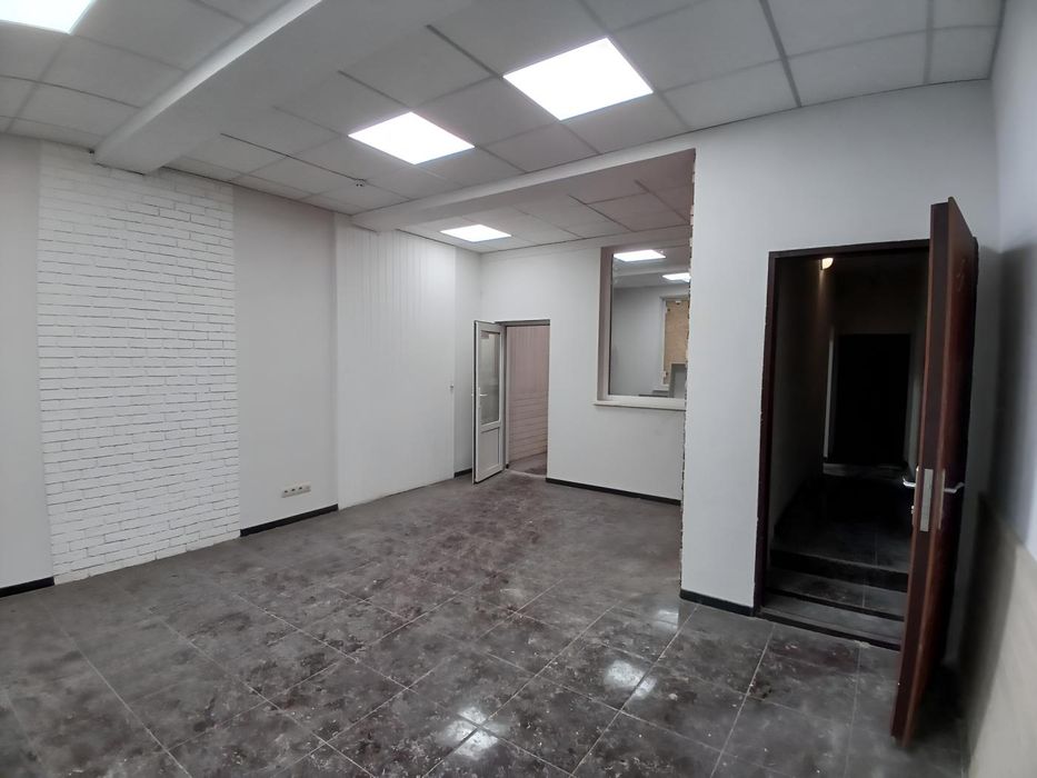 Офис 154 м2 на первом этаже, отапливается