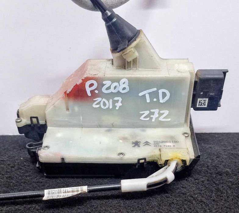 Fechadura / Fecho Porta Trás Direito PEUGEOT 208 I (CA_, CC_) ano 2017