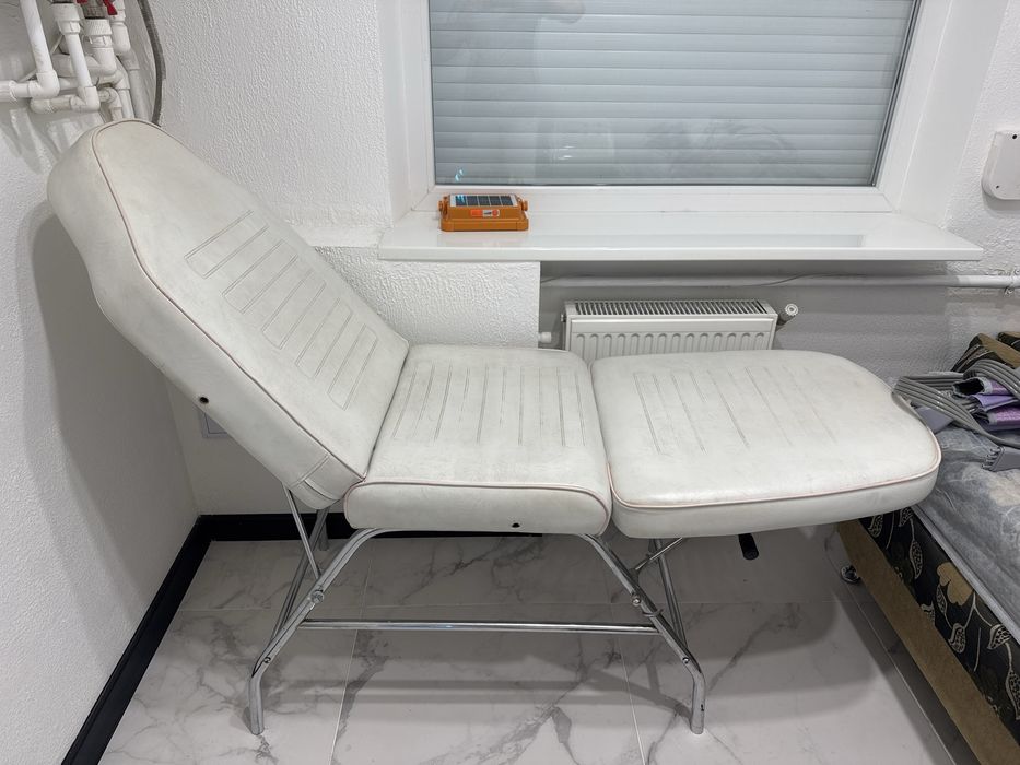 Кушетка косметологическая