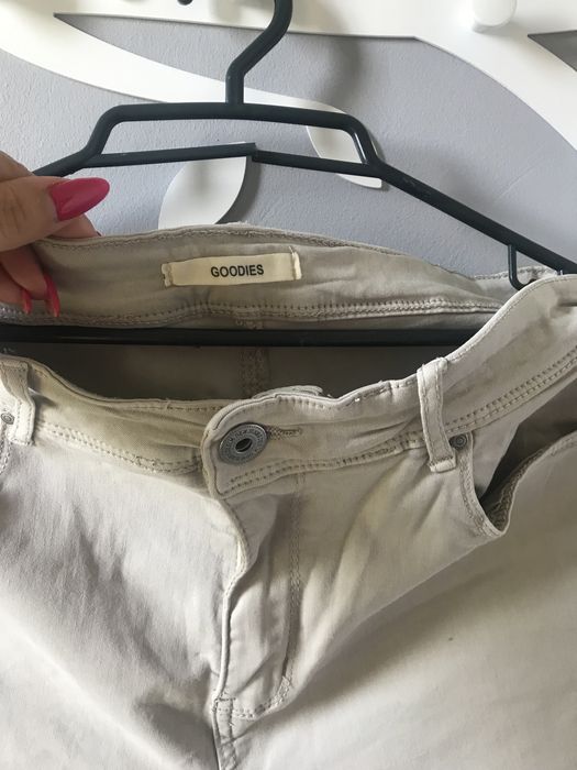 Spodnie Goodies 42 beżowe
