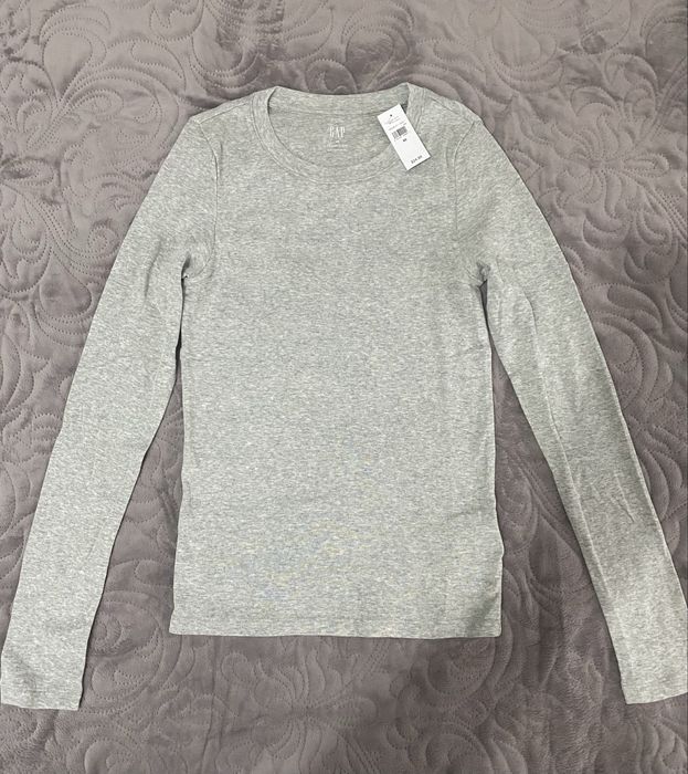 Реглан бренда Gap