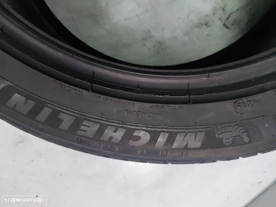 2 pneus como novos 235-45r18 michelin - oferta dos portes