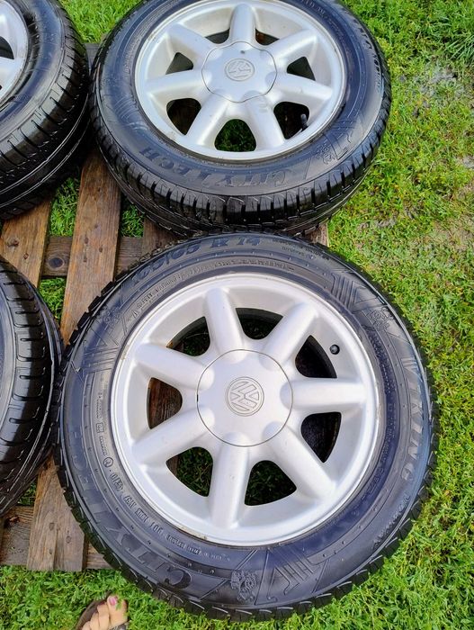 Alufelgi 14 od Golf 3 z oponami