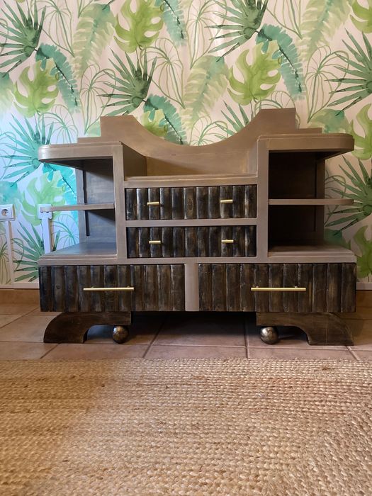 Comoda antiga de madeira