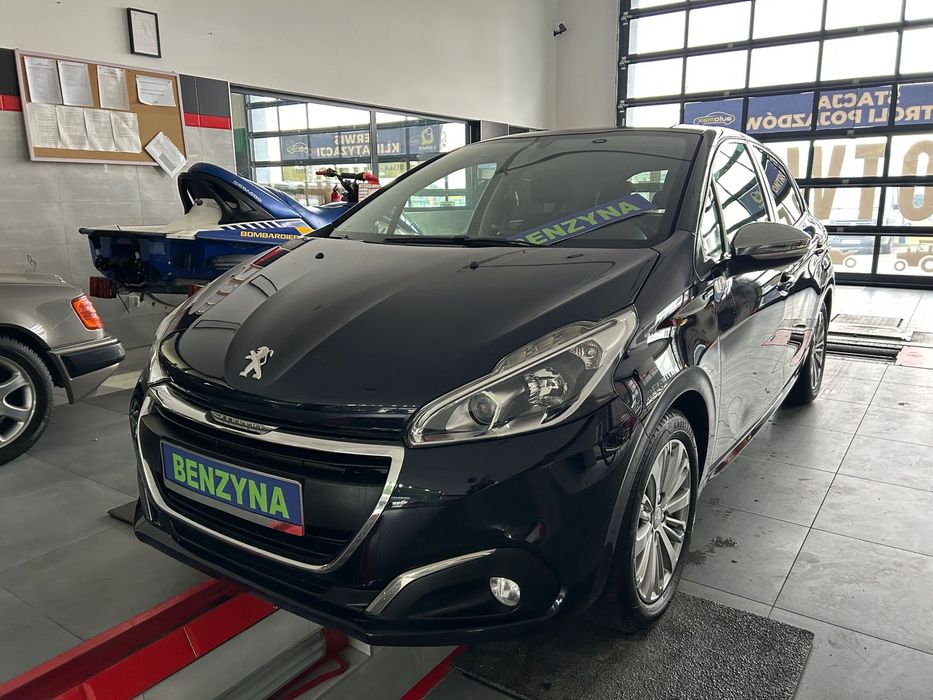 Peugeot 208 1.2kat 101km / Klimatronic / Serwis / Igła