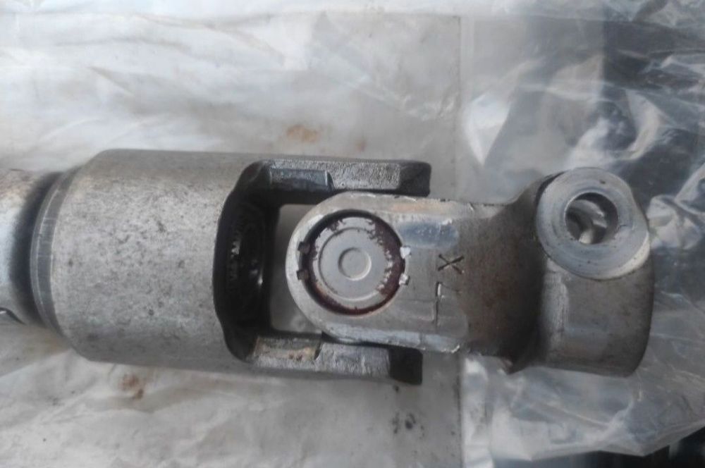 РУЛЕВОЙ ВАЛ СРЕДНЯЯ часть. 4522060280* (LEXUS)