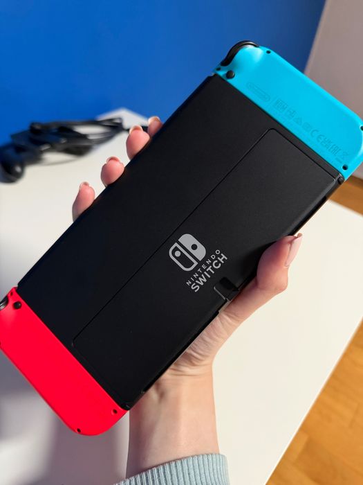 Nintendo Switch Oled + pokrowiec