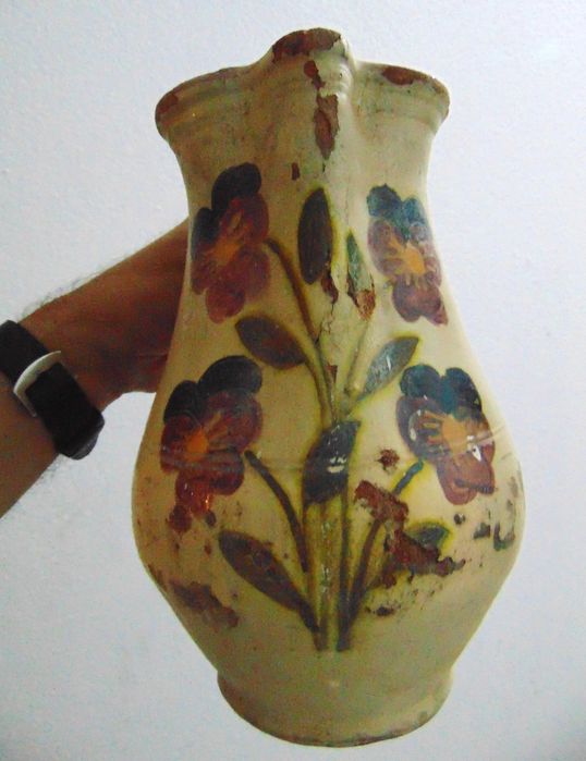 Jarra muita antiga para colecionadores.