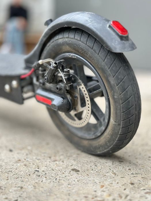 Продам електросамокат Crosser E9 Pro MAX Air 10" з амортизатором