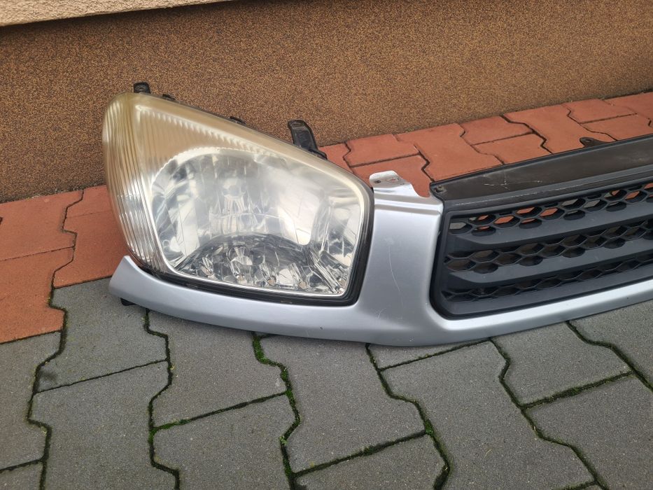 Lampy grill + listwa podreflektorowa RAV4 2
