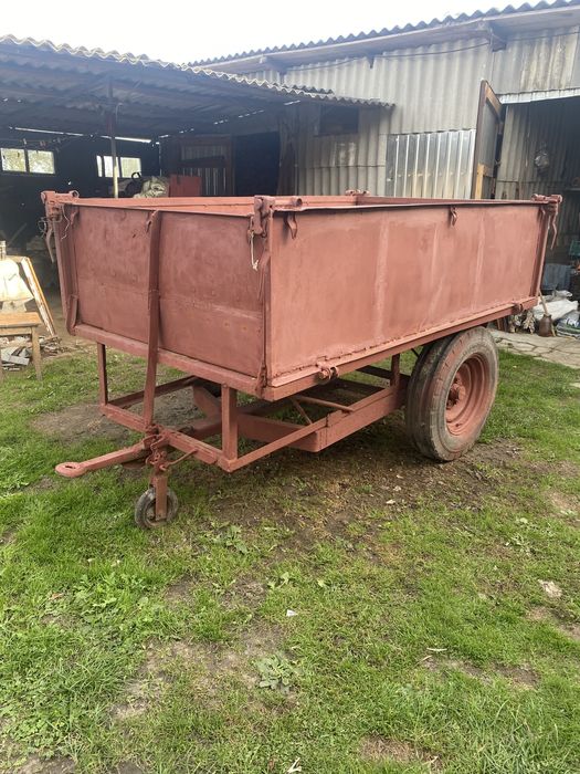 Причіп до трактора