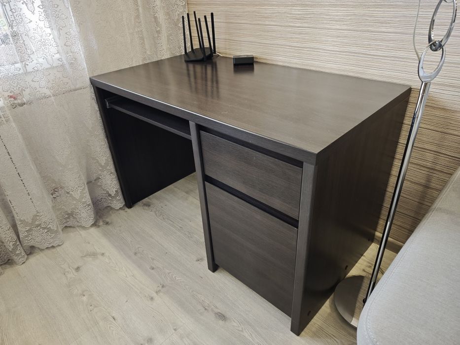 Гарний  прегарний Стіл для письма