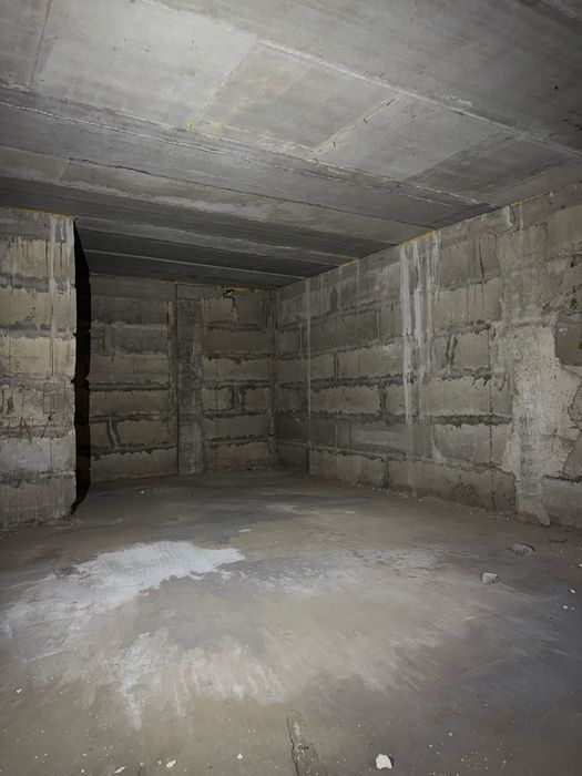 Продаються комерційні приміщення в кришталевому озері