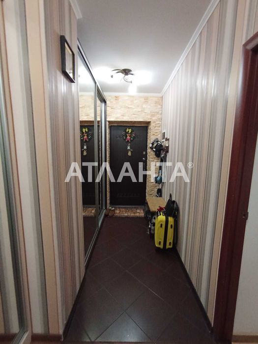 2-х комн. квартира, в кирпичном доме, капремонтом по улице Сахарова.