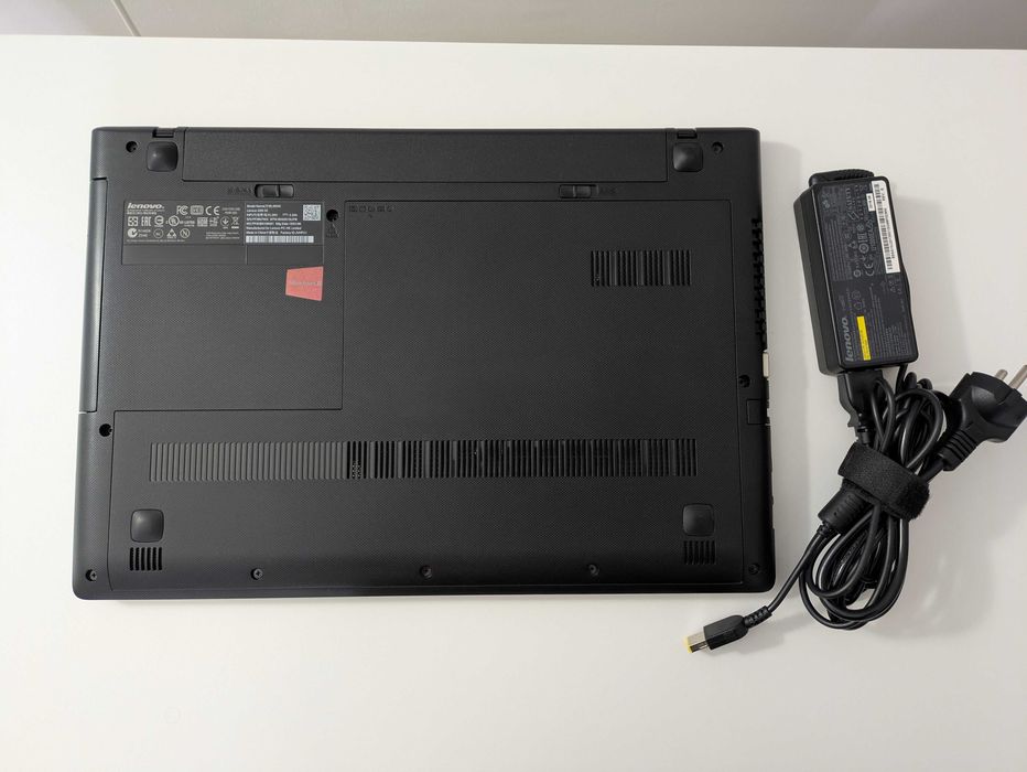 Laptop Ultrabook Lenovo 15.6" Jak Nowy Ram 8GB USB 3.2 Bateria 4 godz