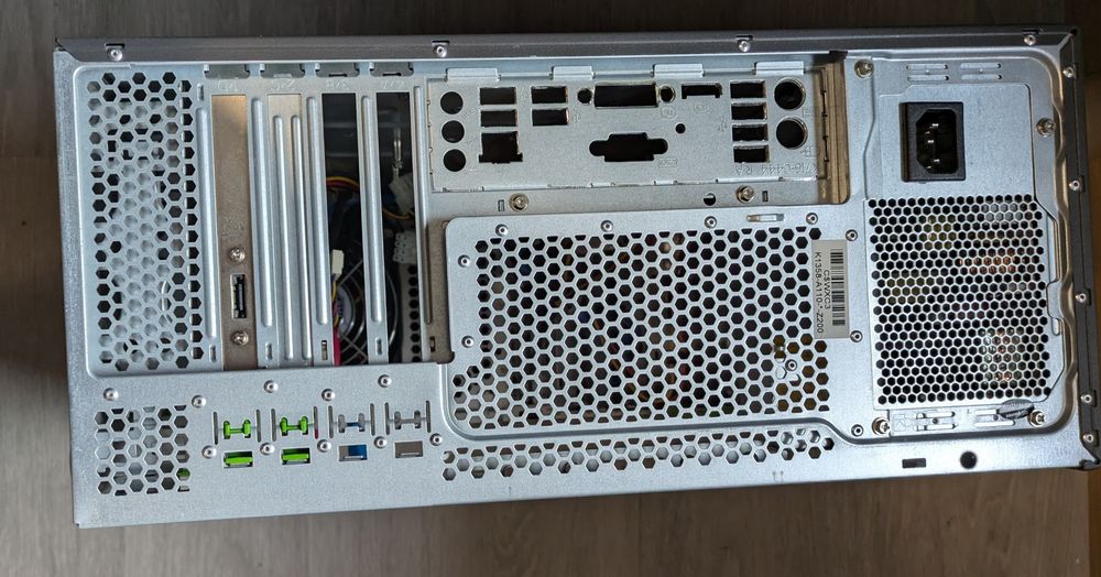 Fujitsu Tower PC Case433442947146731521