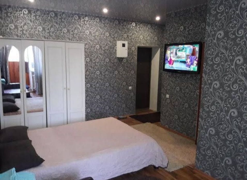 1 кім.кв Театральна,Миколаївська,пр.Богоявл,авто/жд5 хв,газ.колонка,го