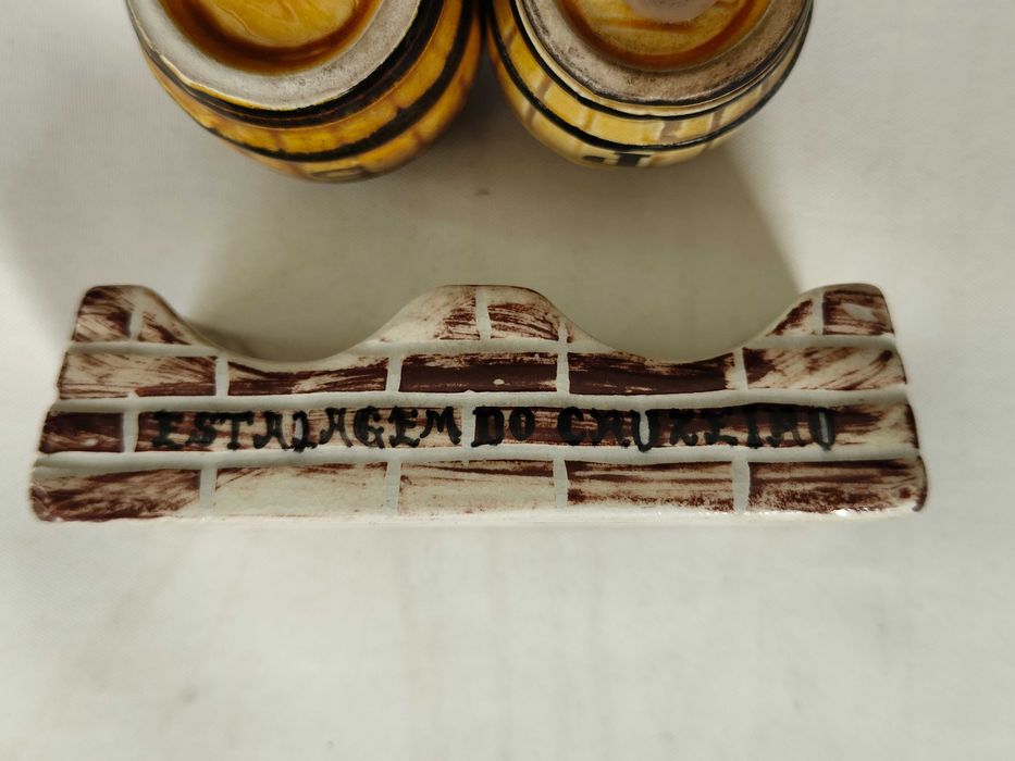 Saleiro e Pimenteiro | Barricas | Fábrica SECLA | Caldas da Rainha