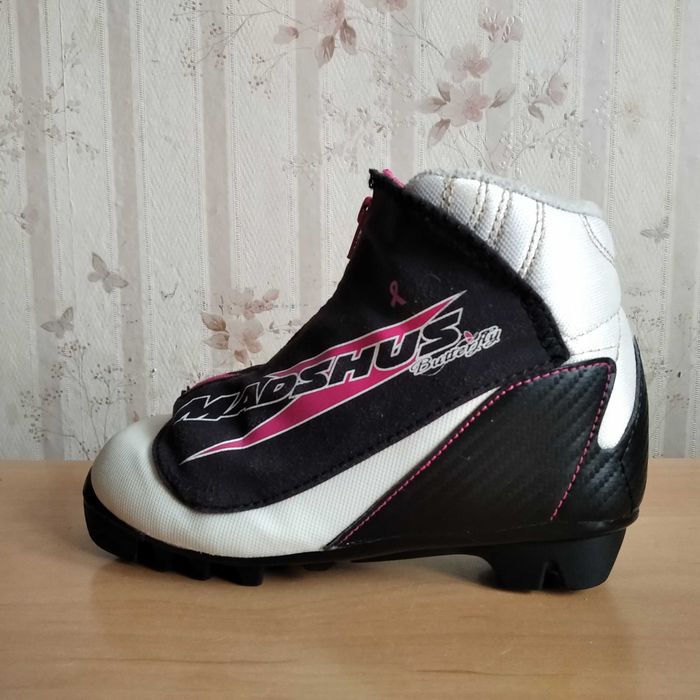 Dziecięce buty narciarskie biegowe MADSHUS BUTTERFLY roz.eu-32