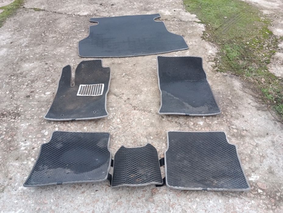 Клірики авенсіс тойота