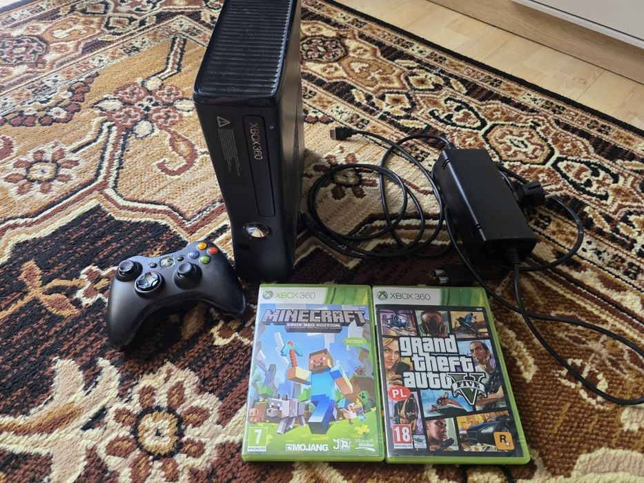 X box 360 slim :)