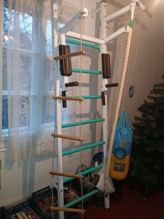 Шведська стінка б/в