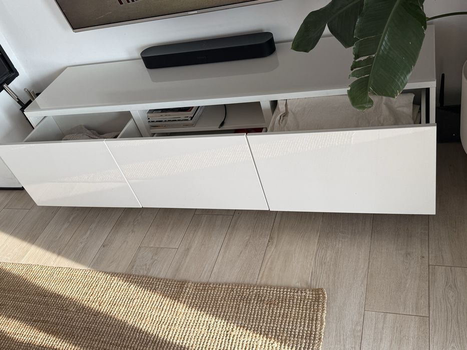 Szafka RTV Ikea Besta + szkło