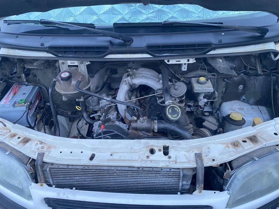 Motor ford transit 1999.