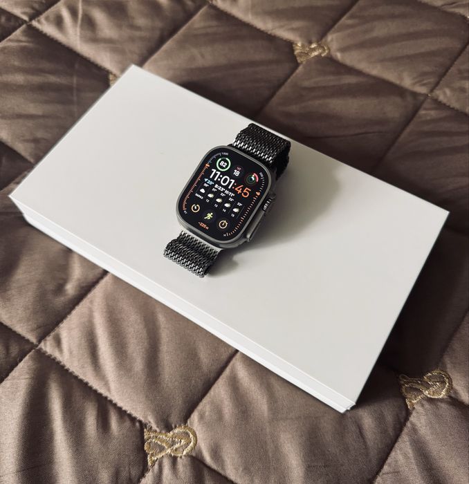 Apple Watch Ultra 2 Titanium Milanese Loop на гарантії