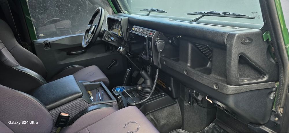 Land Rover Defender 90 Td5 - 2003 - 120 000km