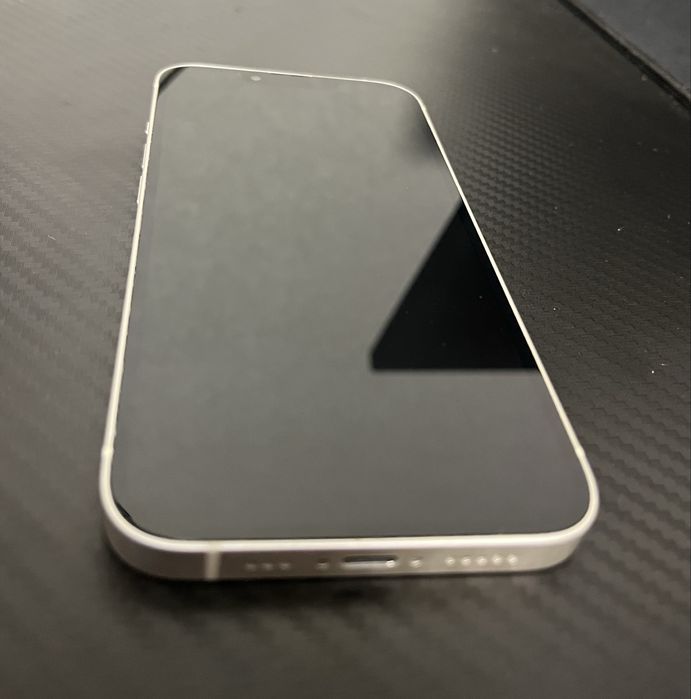 Продам Iphone 13 128