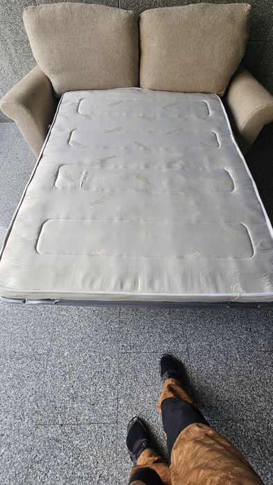 Sofa cama cinzento