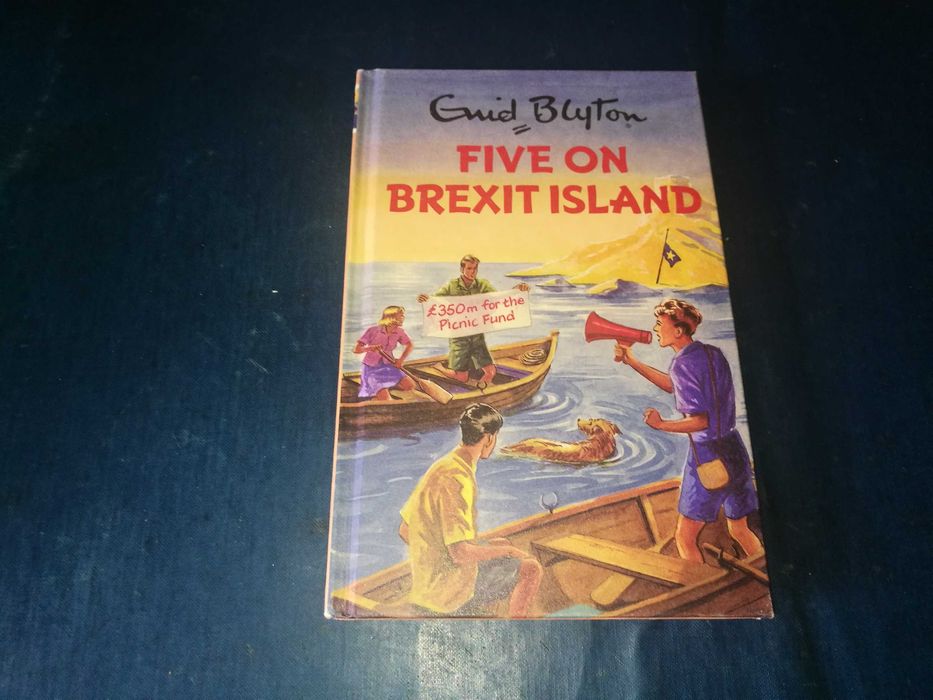 Five On Brexit Island - Enid Blyton (INGLÊS)