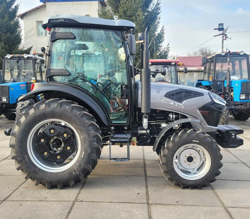 Трактор СКАУТ TB-904С з кондиціонером