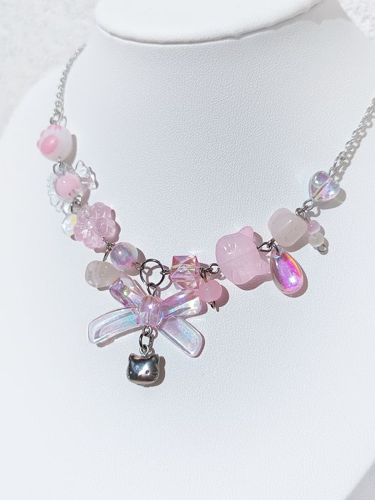 Kitty necklace, różowy naszyjnik z zawieszką z kotkiem