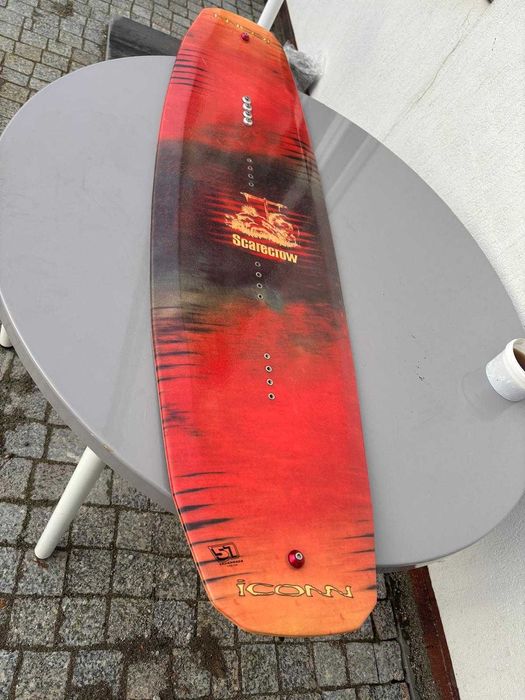 Deska wakeboard ICONN SCARECROW 142CM