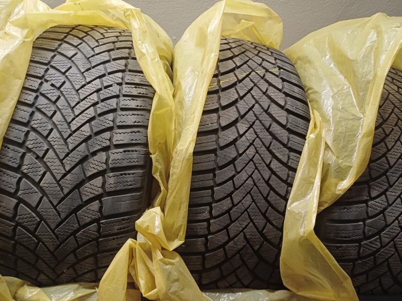 4xOpony Bridgestone Blizzak LM005 225/45/R18 95V XL FR | 2021 rok