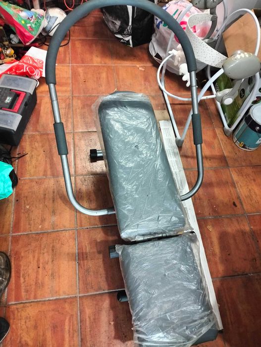 Abdominal exercise machine64730296671491122