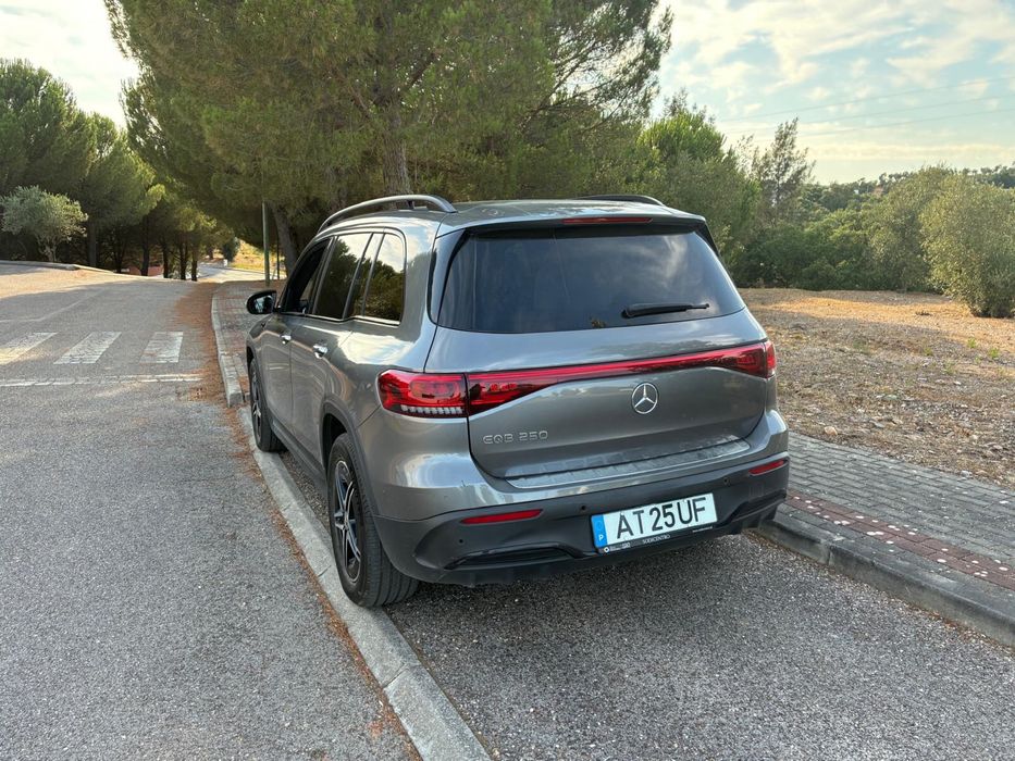 Mercedes EQB 250