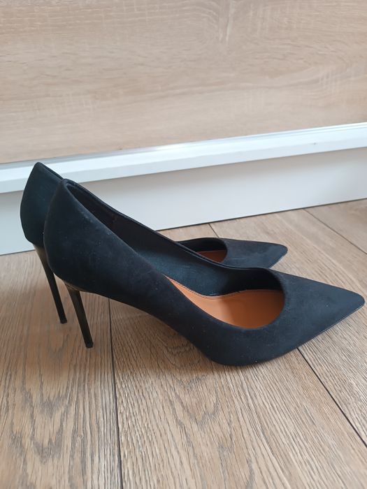 Czarne szpilki rozmiar 46