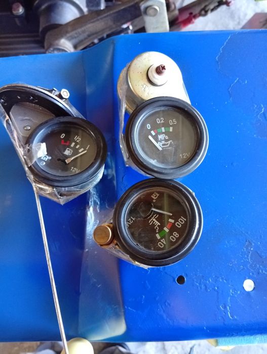 Прилади для тракторів