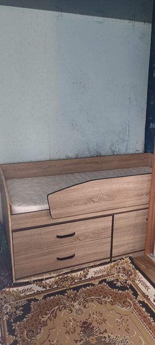 Ліжко з матрасом