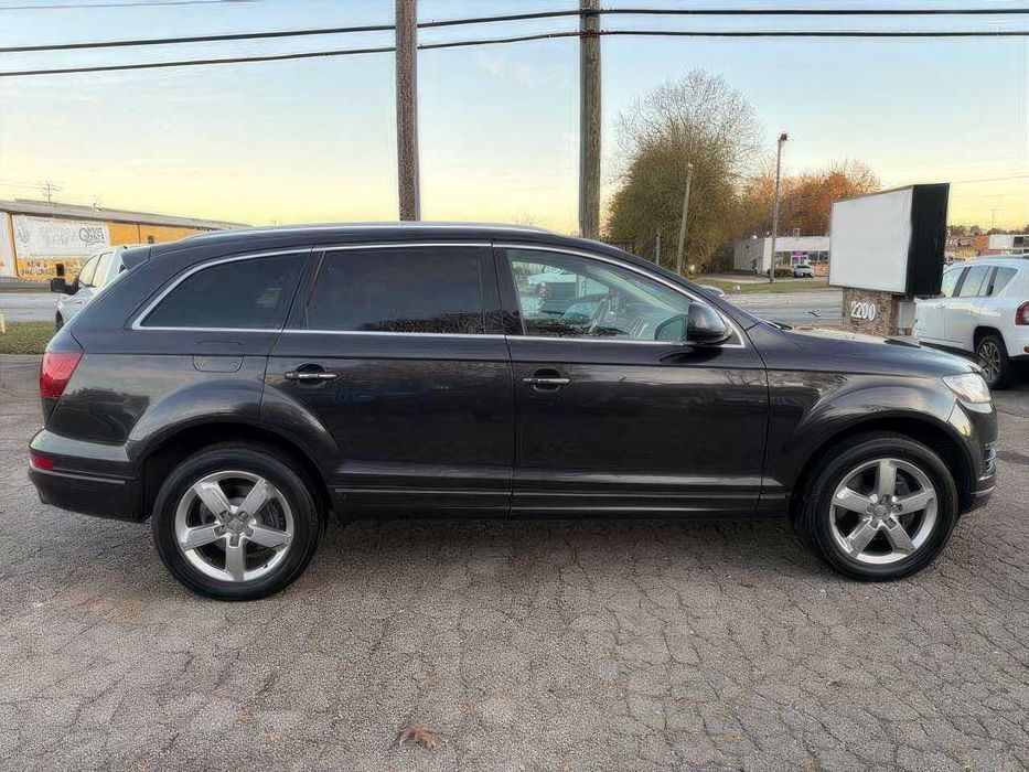 Audi Q7      2015