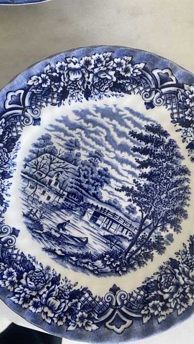 serviço de loiça Royal Art – Staffordshire (England).