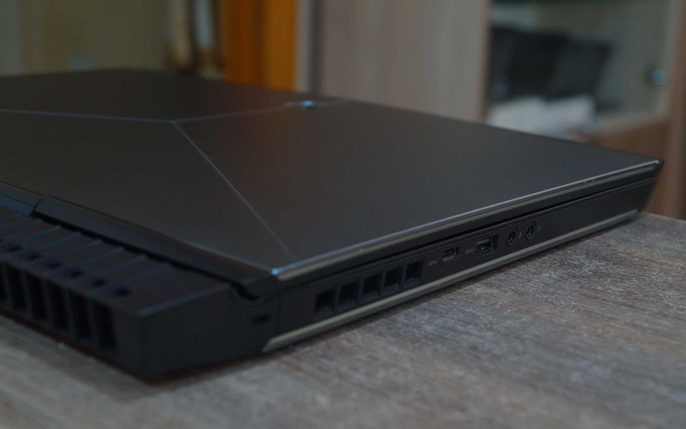 ГАРАНТІЯ Dell Alienware 15 R3 (FullHD/Core i5-7300HQ/RAM 16ГБ/SSD 512ГБ/GTX 1050TI)TVOYO