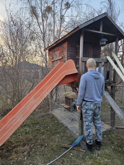 Zjeżdżalnia dla dzieci z kompozytu/laminatu