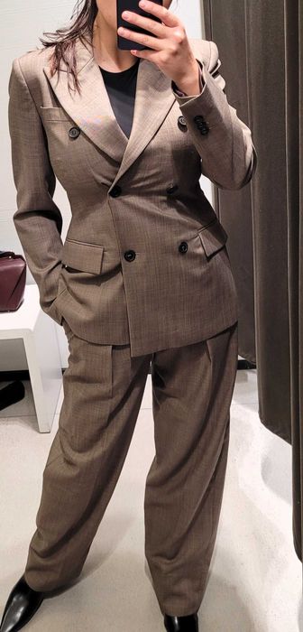 brązowy garnitur taliowana marynarka dwurzędowa XS spodnie 50%wełna