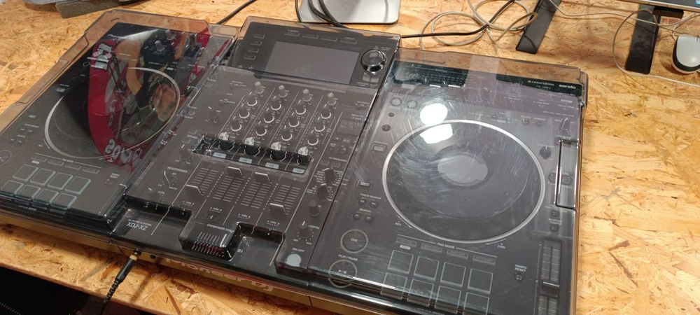 Pioneer DJ - XDJ-XZ + Decksaver + Magma CTRL case