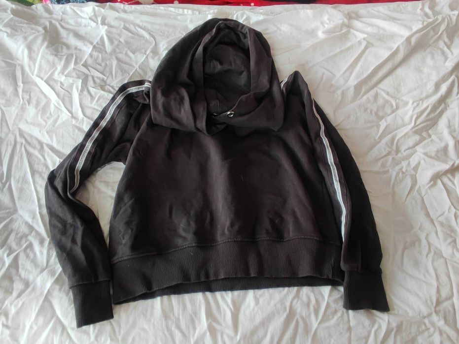 Bluza dresowa czarna  z kapturem KappAhl  146/152