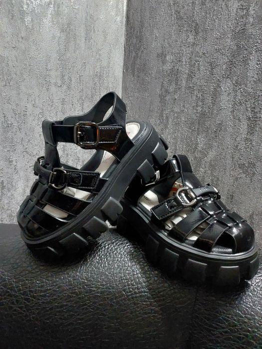 Босоніжки туфлі сандалі дівчинка